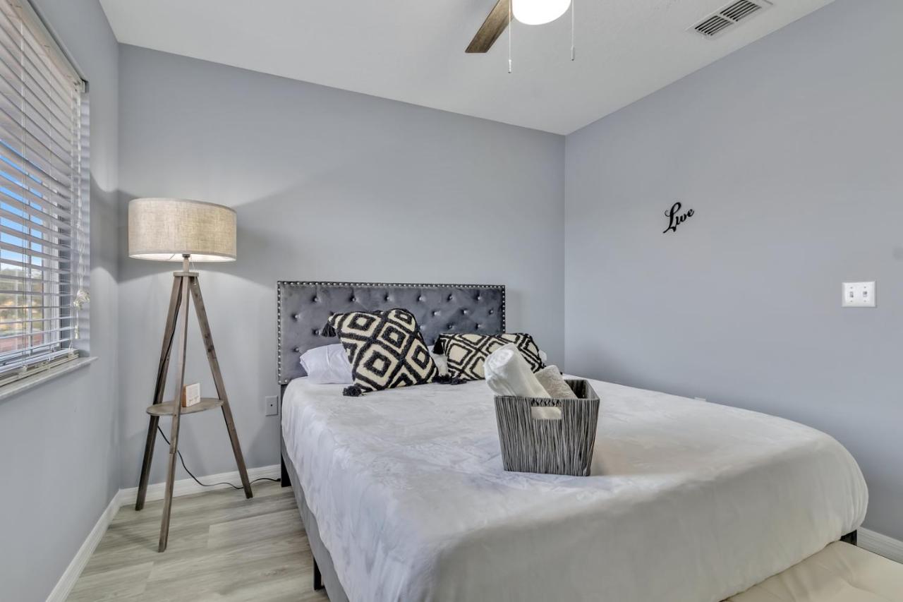  | Ellas Blue House is centrally located