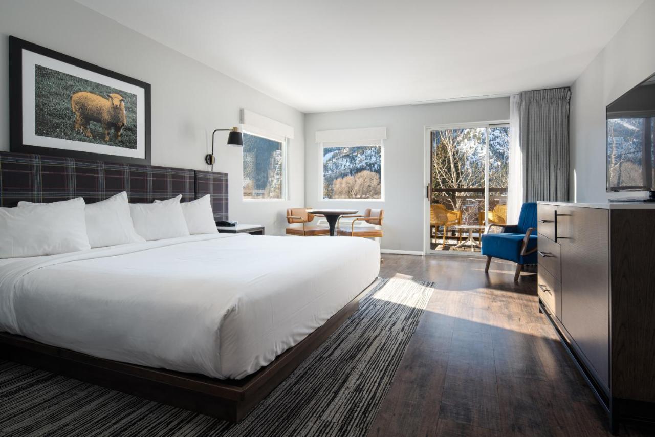 King Room with Balcony at Hotel Ketchum