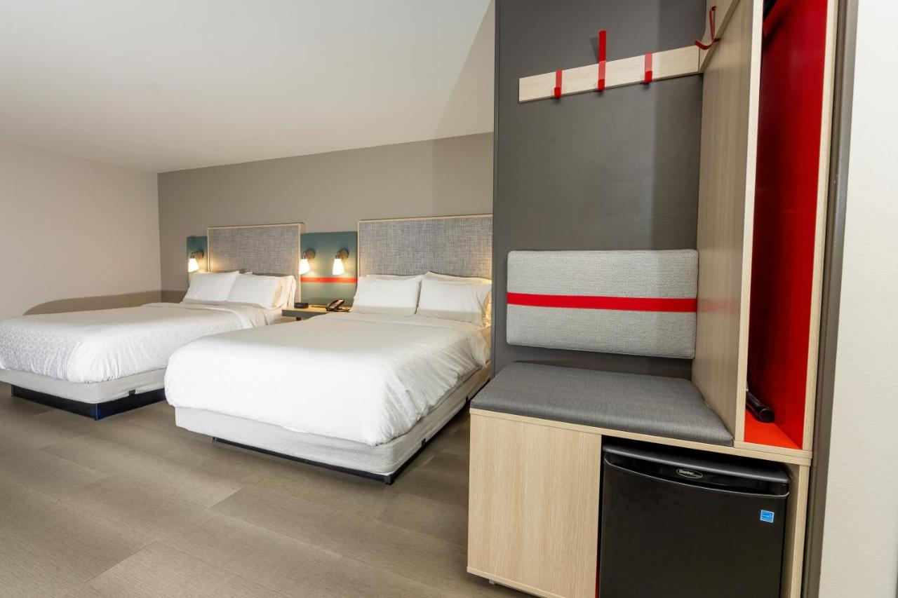 Queen Room with Two Queen Beds - Non-Smoking at avid hotel Denver Airport Area by IHG
