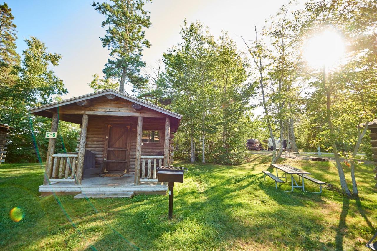 | Narrows Too Camping Resort Cabin 6