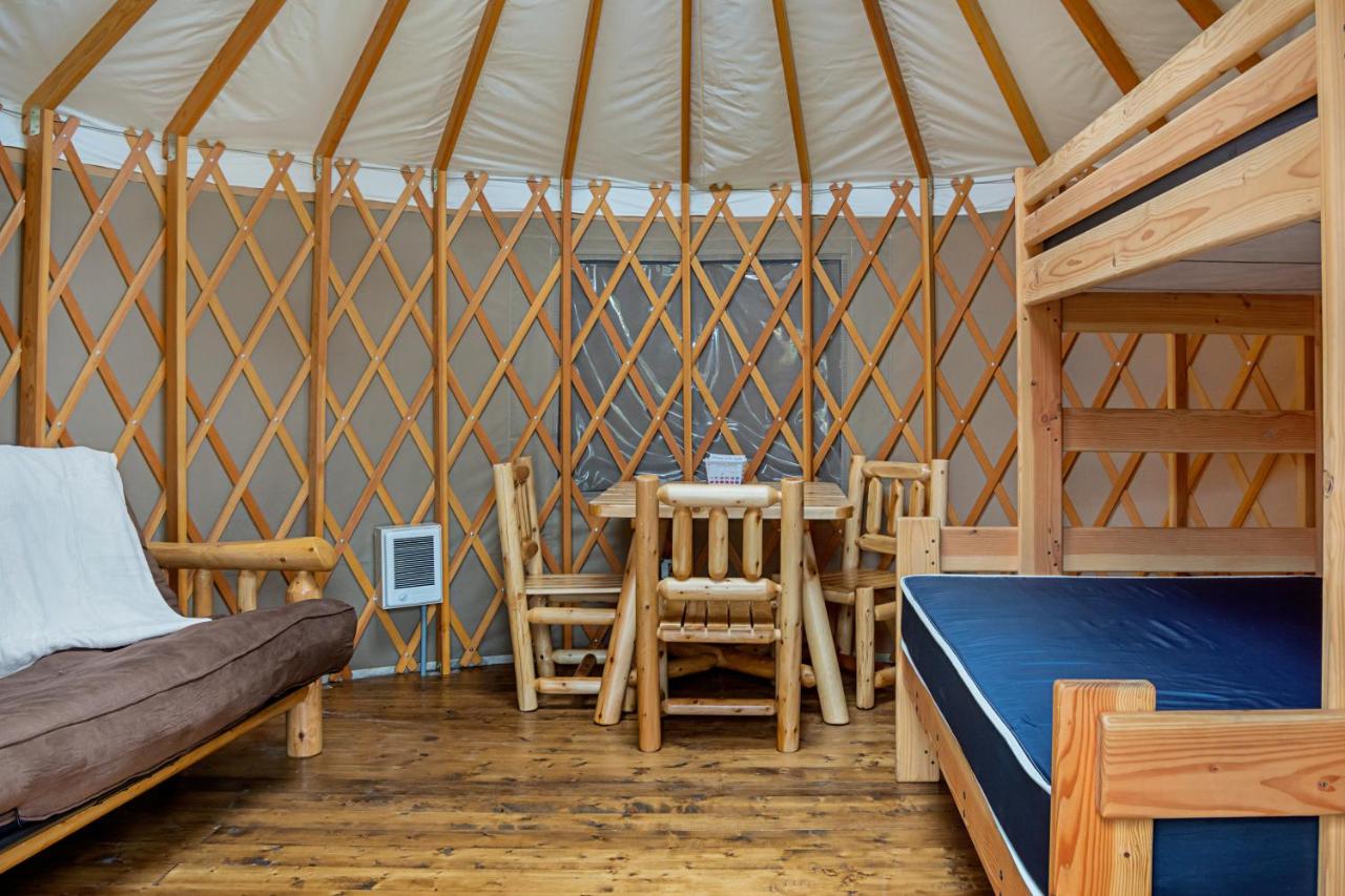 | Long beach Camping Resort Yurt 8
