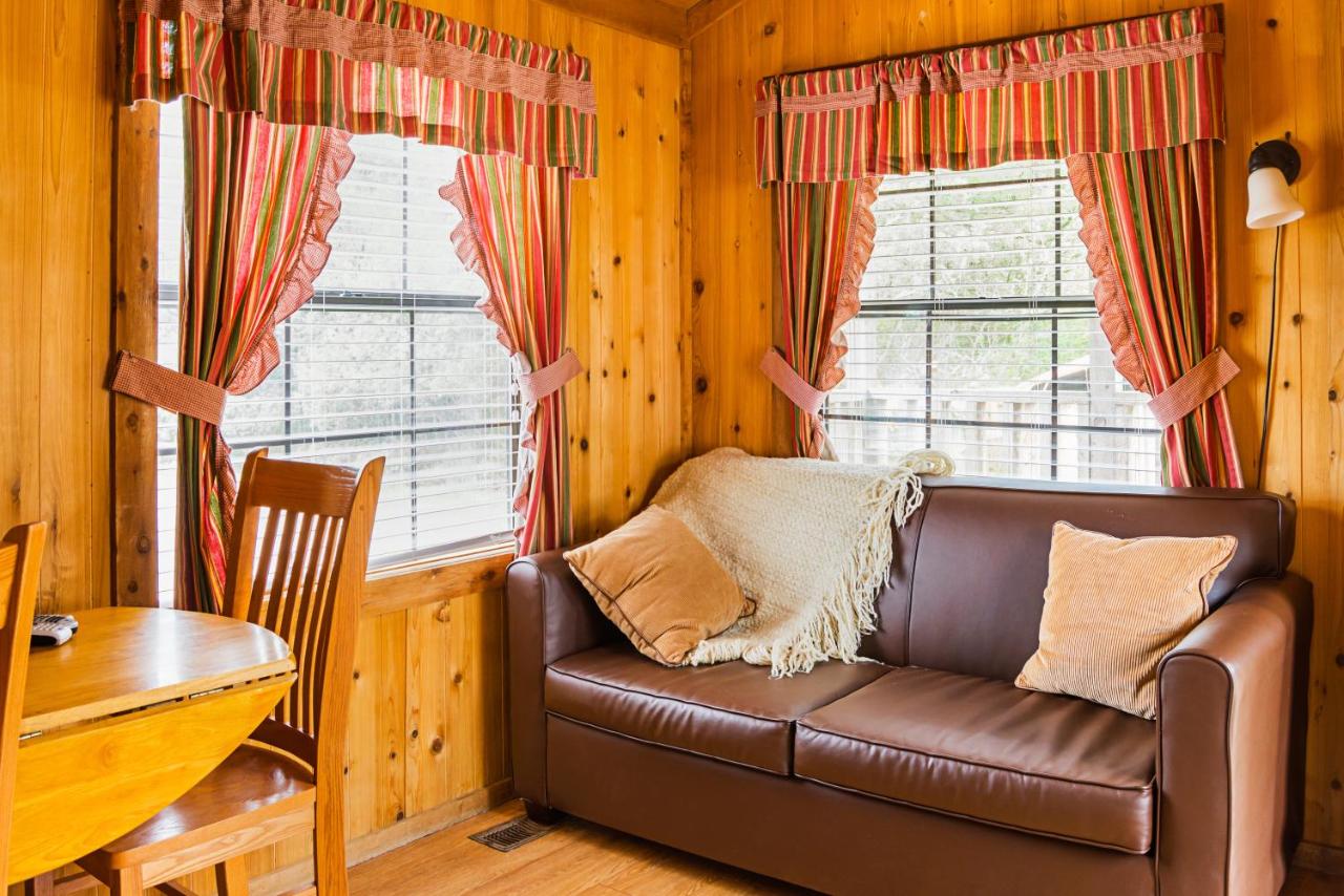 | Long Beach Camping Resort Cabin 2