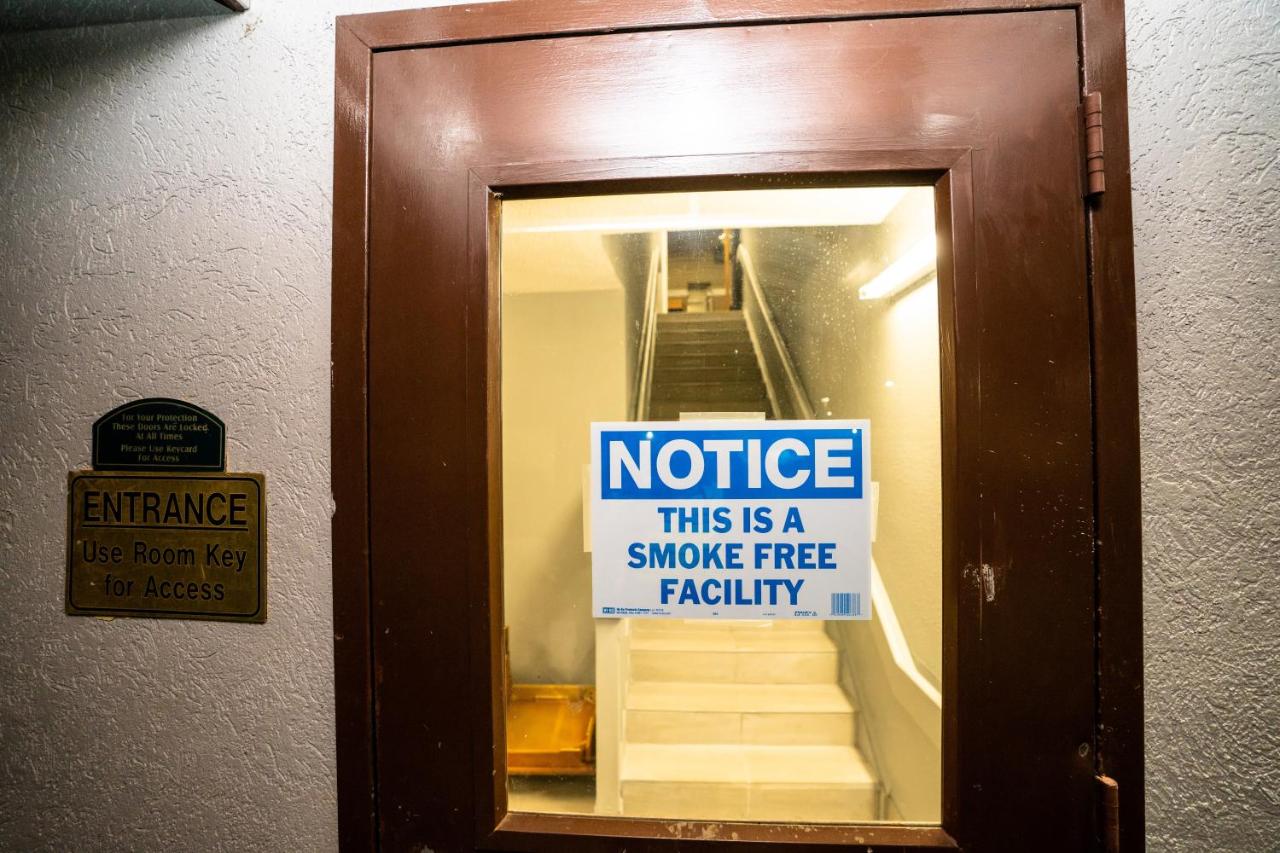 | Econo Lodge