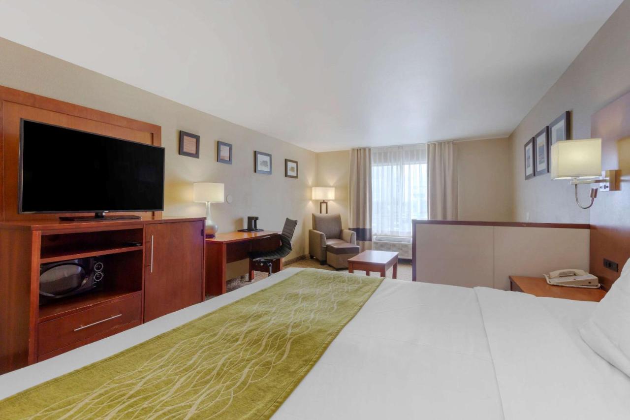 King Suite - Non-Smoking at Comfort Inn & Suites Woods Cross - Salt Lake City North