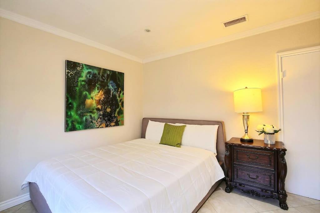| 5 rooms Villa Near Disneyland, Golf course and Trial to Beach