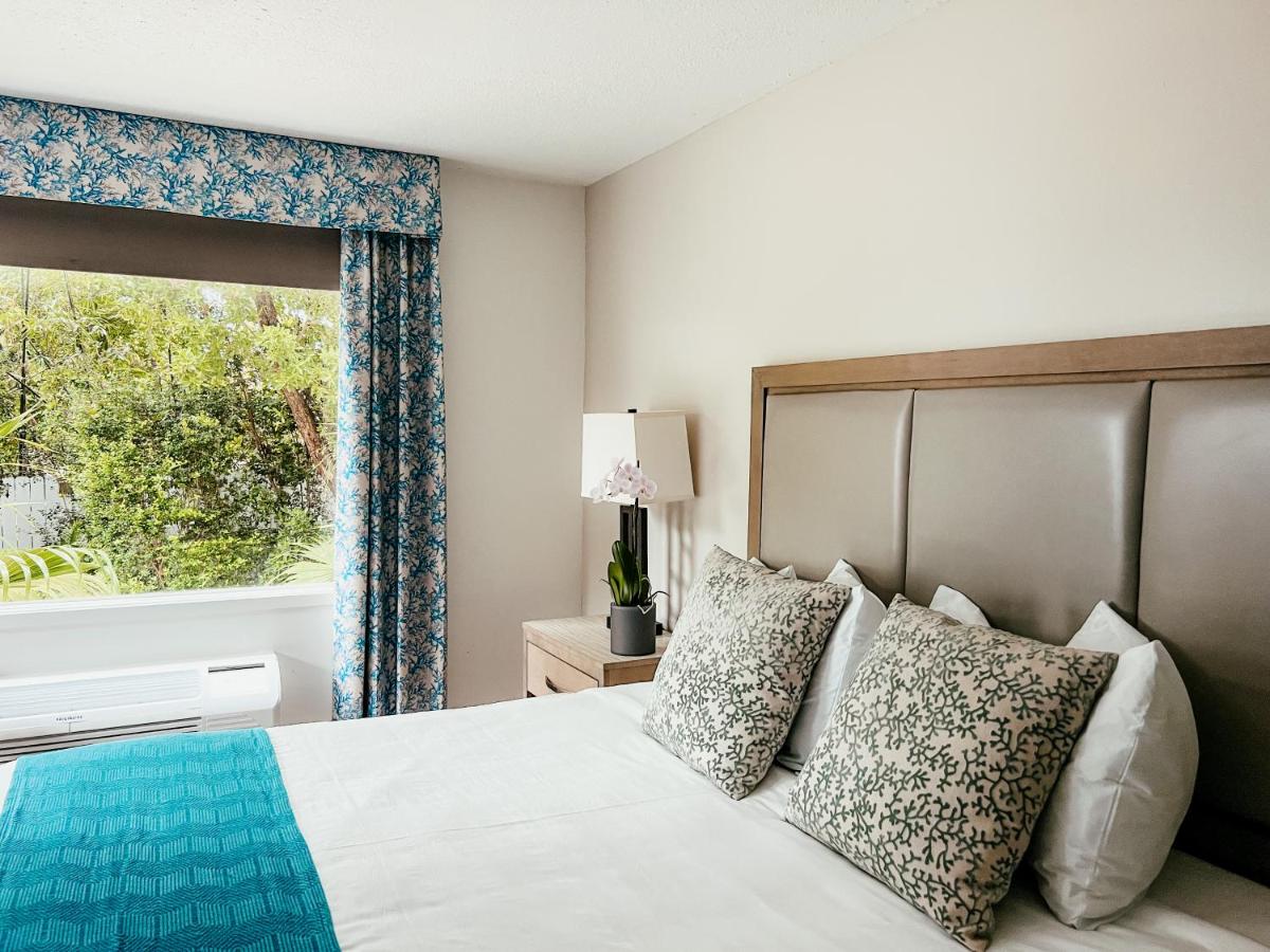 Premier King Room at Bayside Inn Key Largo