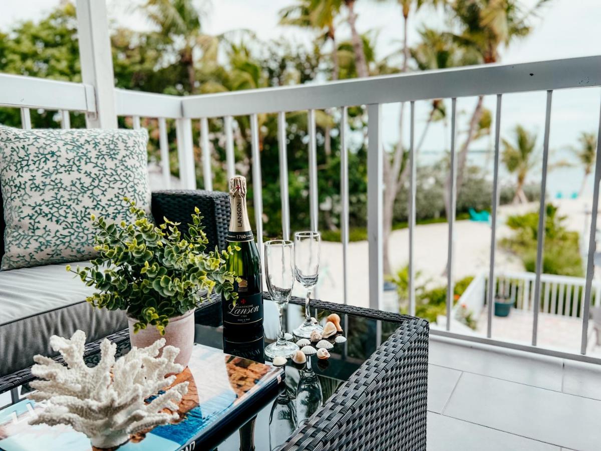 Premier Bayfront King Suite at Bayside Inn Key Largo