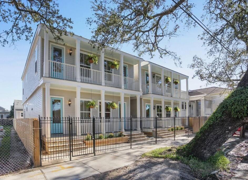 | Large Orleans Villa
