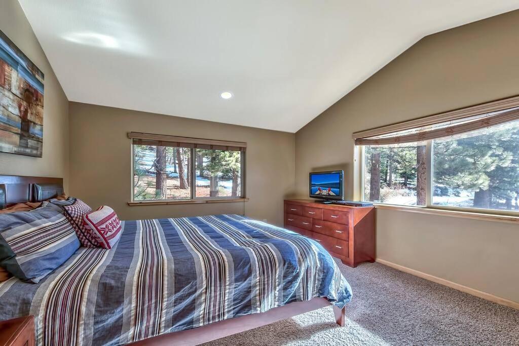 | Heated 5Bd Indoor Pool House,Steam Shower