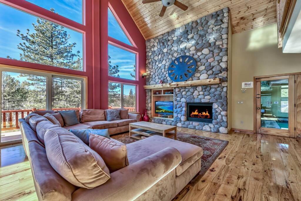 | Heated 5Bd Indoor Pool House,Steam Shower