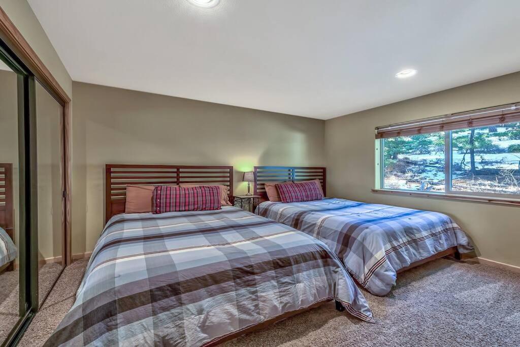 | Heated 5Bd Indoor Pool House,Steam Shower