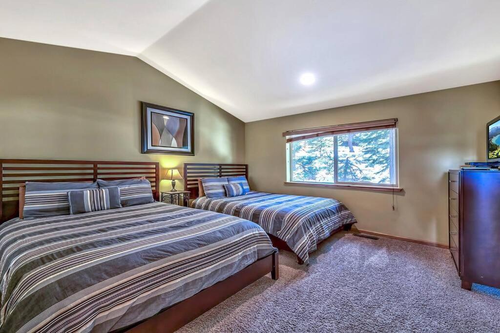 | Heated 5Bd Indoor Pool House,Steam Shower