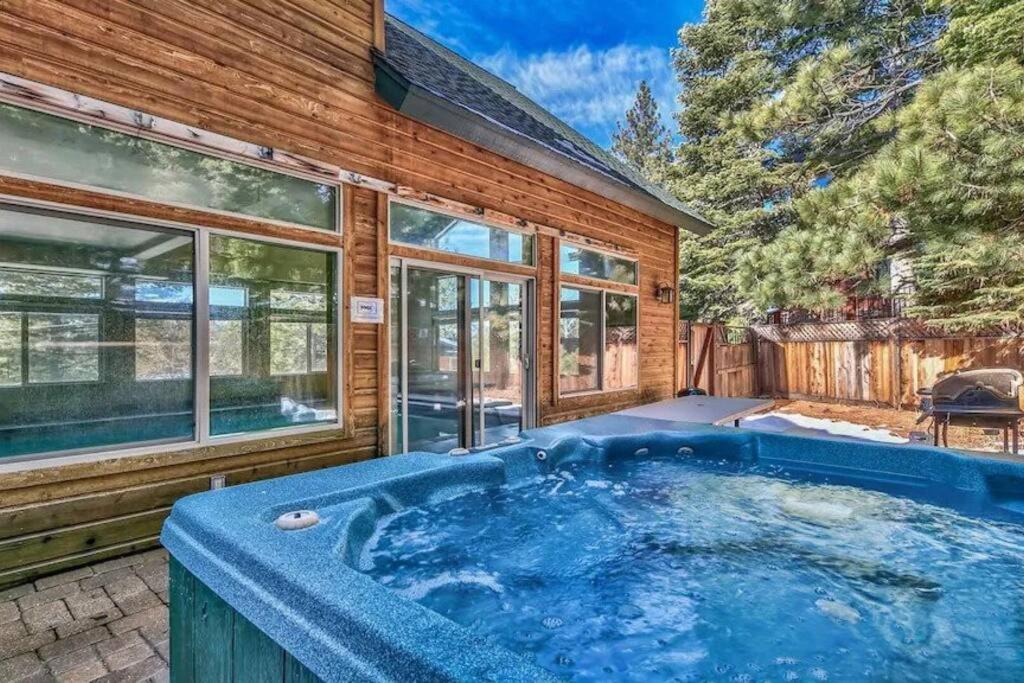 | Heated 5Bd Indoor Pool House,Steam Shower