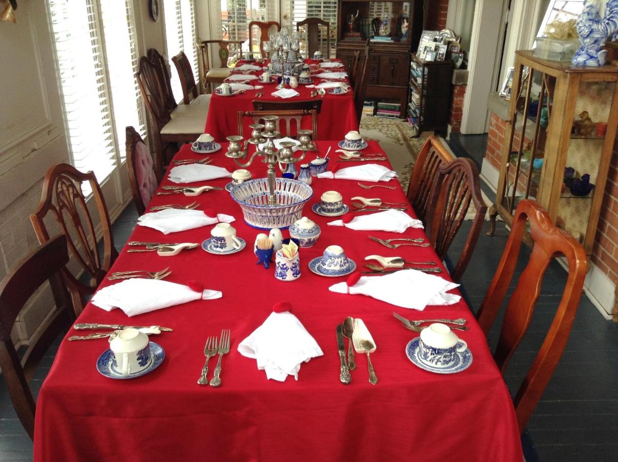  | 2439 Fairfield 
