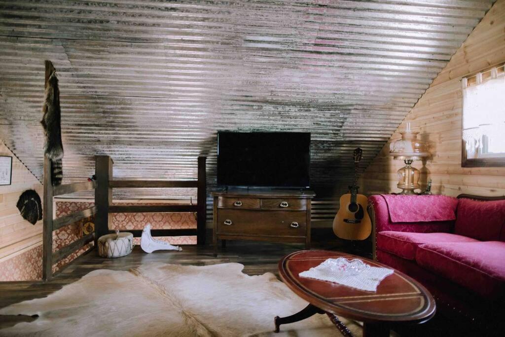 | The Hideout at Palo Duro Canyon- Rider’s Roost