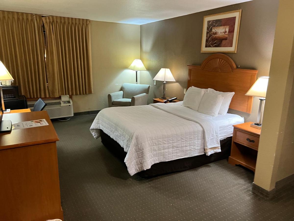 King Room - Non-Smoking at Americas Best Value Inn Pharr