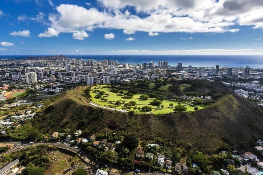  | Spacious Diamond Head/Waikiki Home - 3 bed/2bath