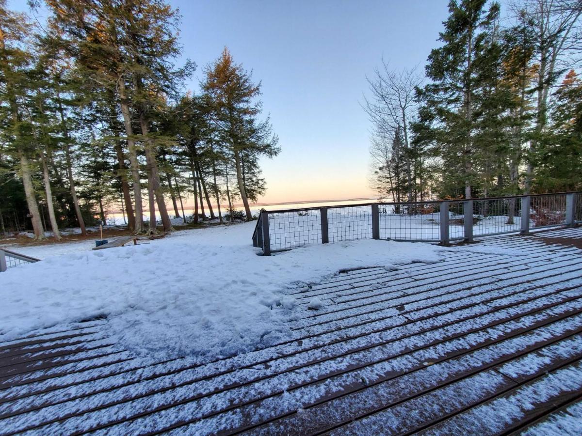 | Au Train Island View Lodge