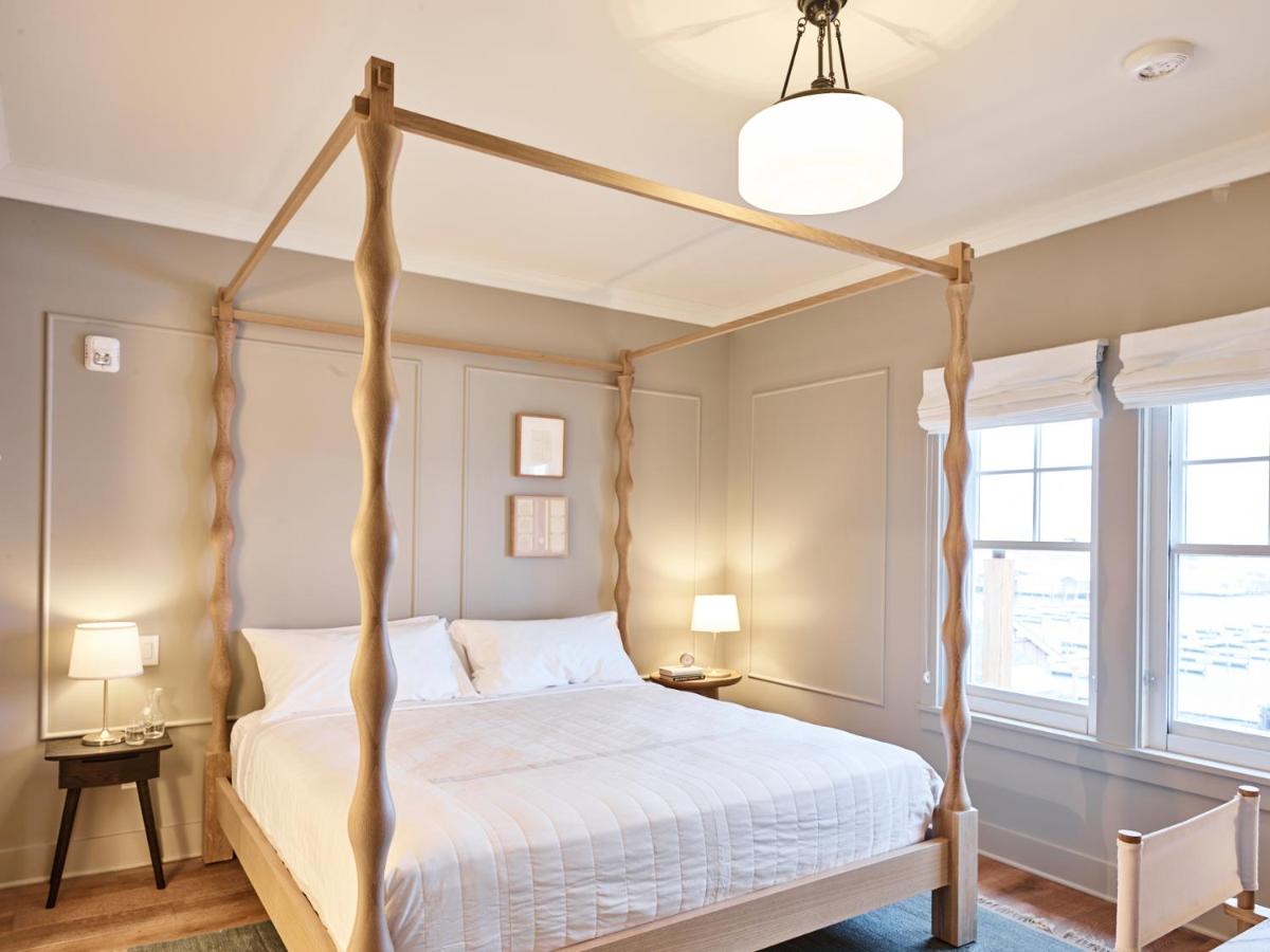 | The Lake House on Canandaigua