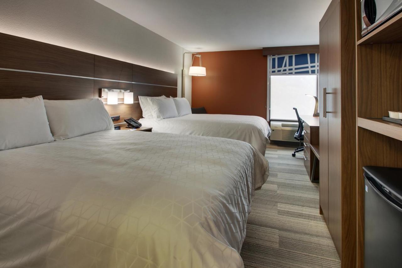 | Holiday Inn Express Voorhees/ Mt. Laurel, an IHG Hotel