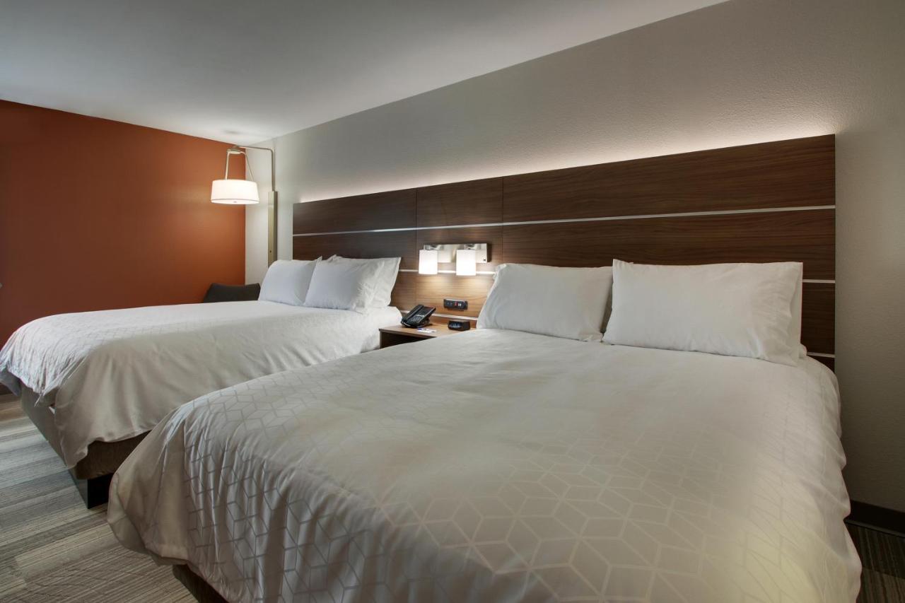| Holiday Inn Express Voorhees/ Mt. Laurel, an IHG Hotel