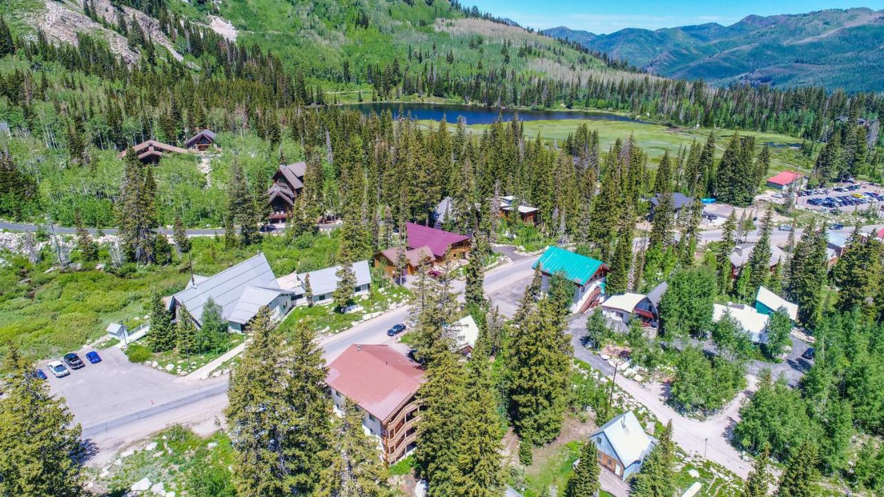 | Powder Hound 1 Bedroom Brighton Chalet