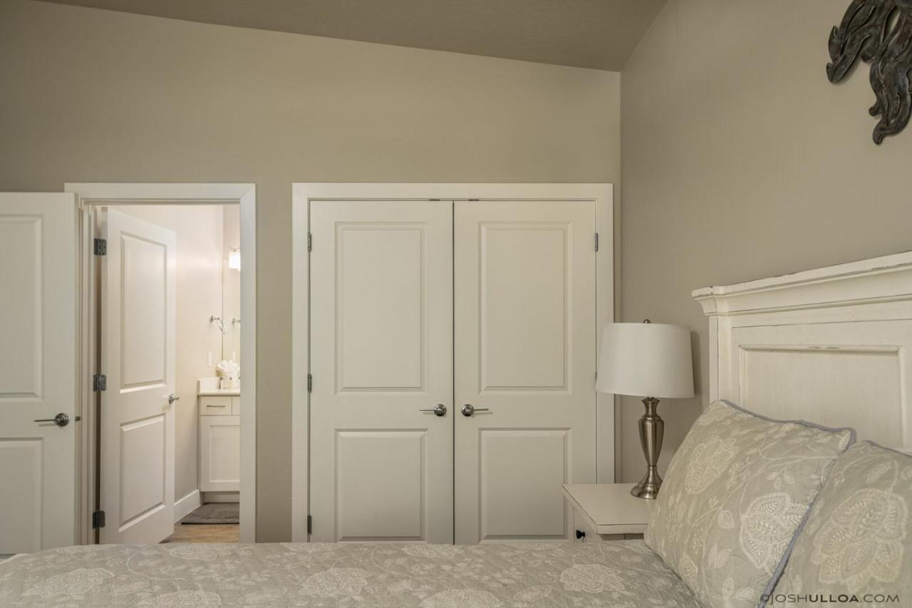 | S404-The Penthouse-Fourth Floor 3-bedroom Pool View