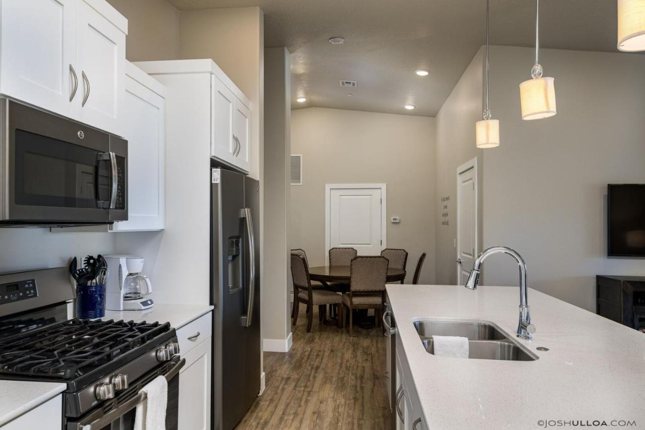 | S404-The Penthouse-Fourth Floor 3-bedroom Pool View