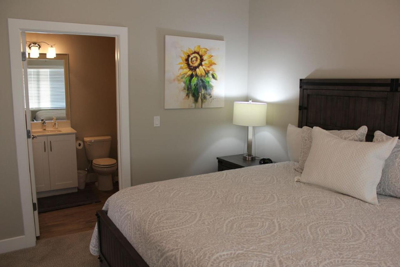 | S404-The Penthouse-Fourth Floor 3-bedroom Pool View
