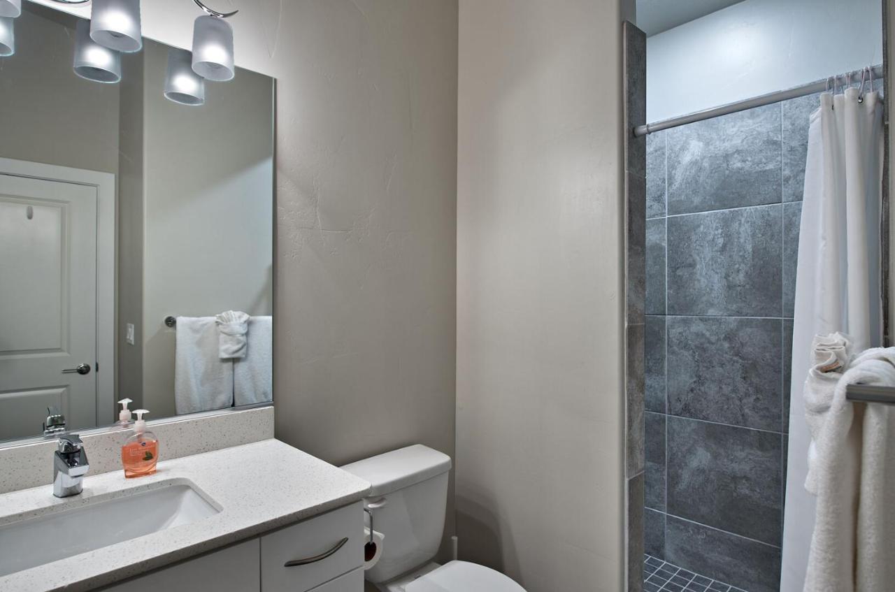| S404-The Penthouse-Fourth Floor 3-bedroom Pool View