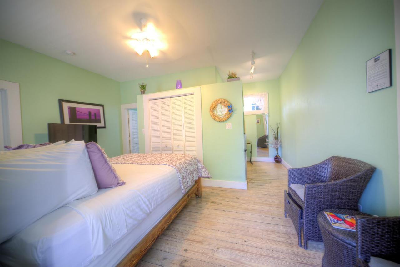  | The Speakeasy Inn and Rum Bar