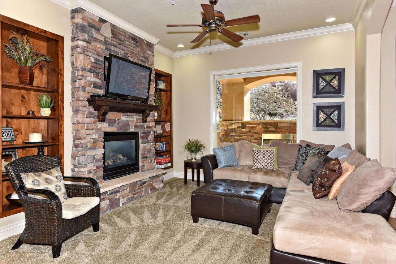 | D6-The Turtle Wall Suite-Ground Floor 2-bedroom Hillside View