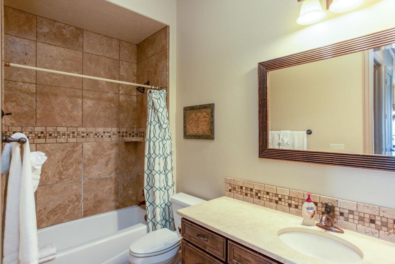 | D13-Amazing Red Cliff View-Third Floor 3-bedroom Sunset View