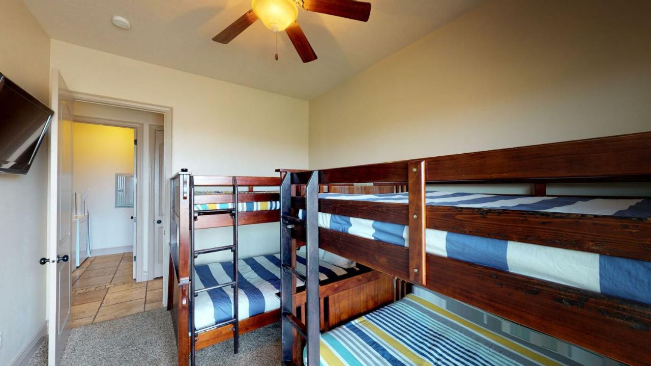 | D13-Amazing Red Cliff View-Third Floor 3-bedroom Sunset View