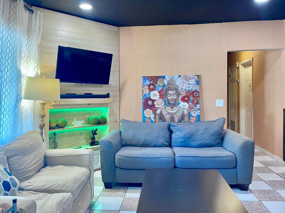 | Bloom Miami Coliving Hostel