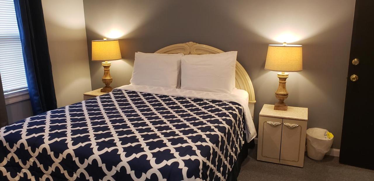 Queen Room at Jones Beach Hotel
