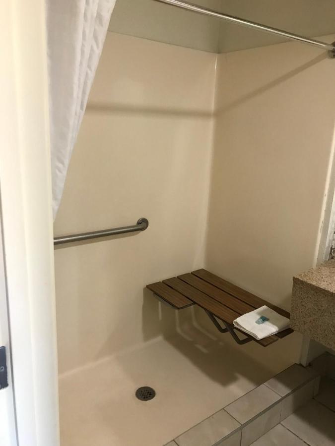 King Room - Accessible/Non-Smoking at The Best Inn & Suites