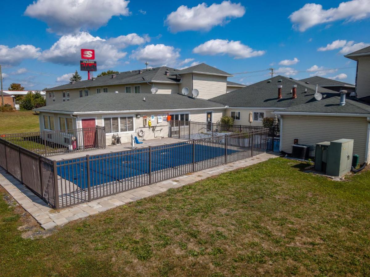 | American Inn & suites