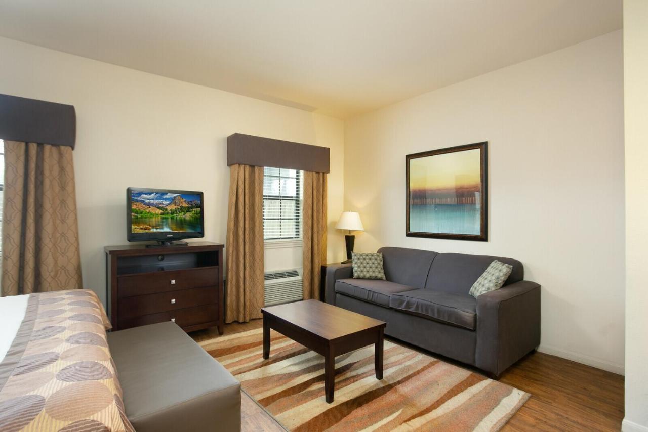 | The Lodge At Kenedy