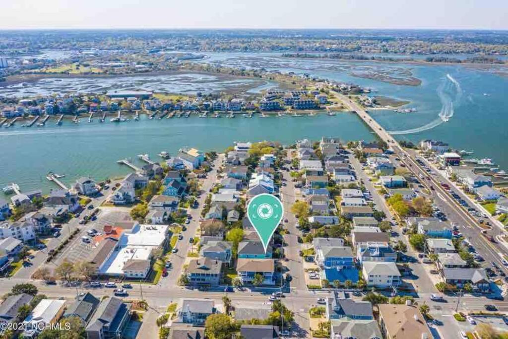 | Henderson Haven 4 BR / 3 BA Villa, Steps to Beach