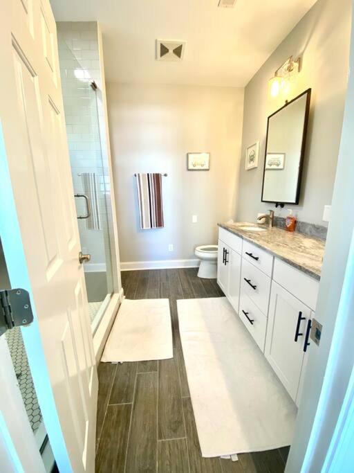 | Henderson Haven 4 BR / 3 BA Villa, Steps to Beach