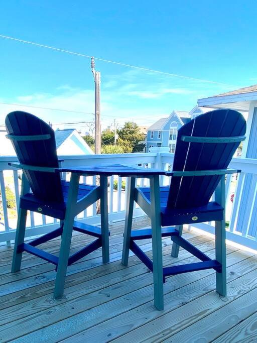| Henderson Haven 4 BR / 3 BA Villa, Steps to Beach