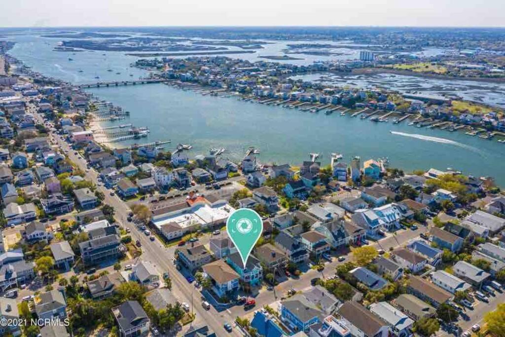 | Henderson Haven 4 BR / 3 BA Villa, Steps to Beach