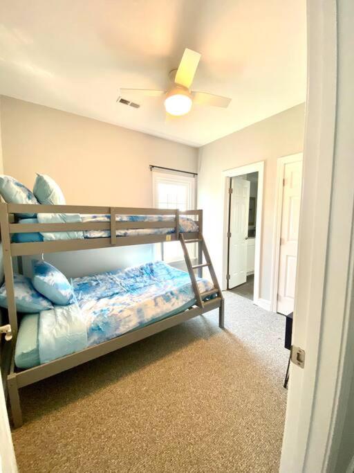 | Henderson Haven 4 BR / 3 BA Villa, Steps to Beach