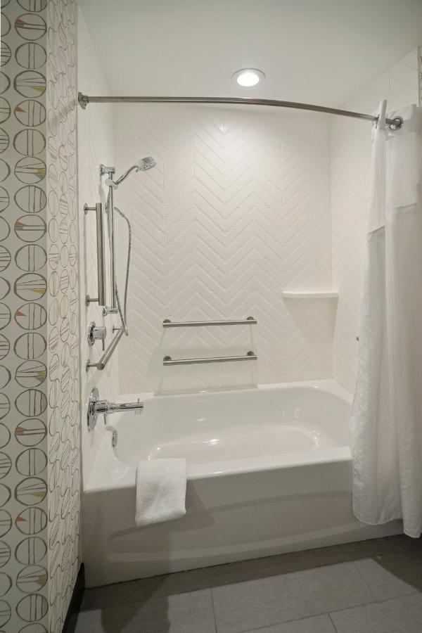 King Room - Mobility Access Tub - Non-Smoking at Holiday Inn & Suites Decatur-Forsyth by IHG