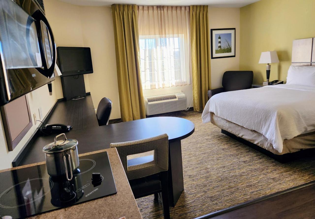 | Candlewood Suites Greenville NC, an IHG Hotel
