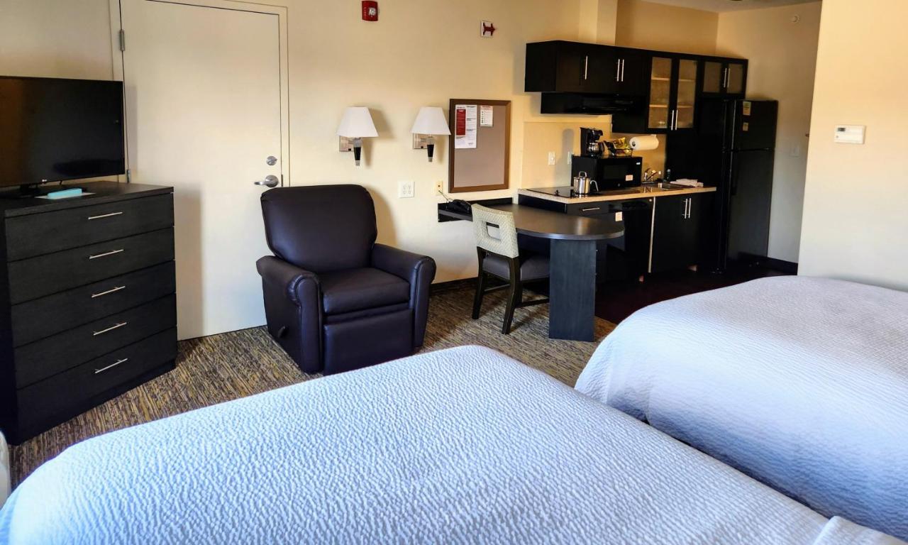 | Candlewood Suites Greenville NC, an IHG Hotel