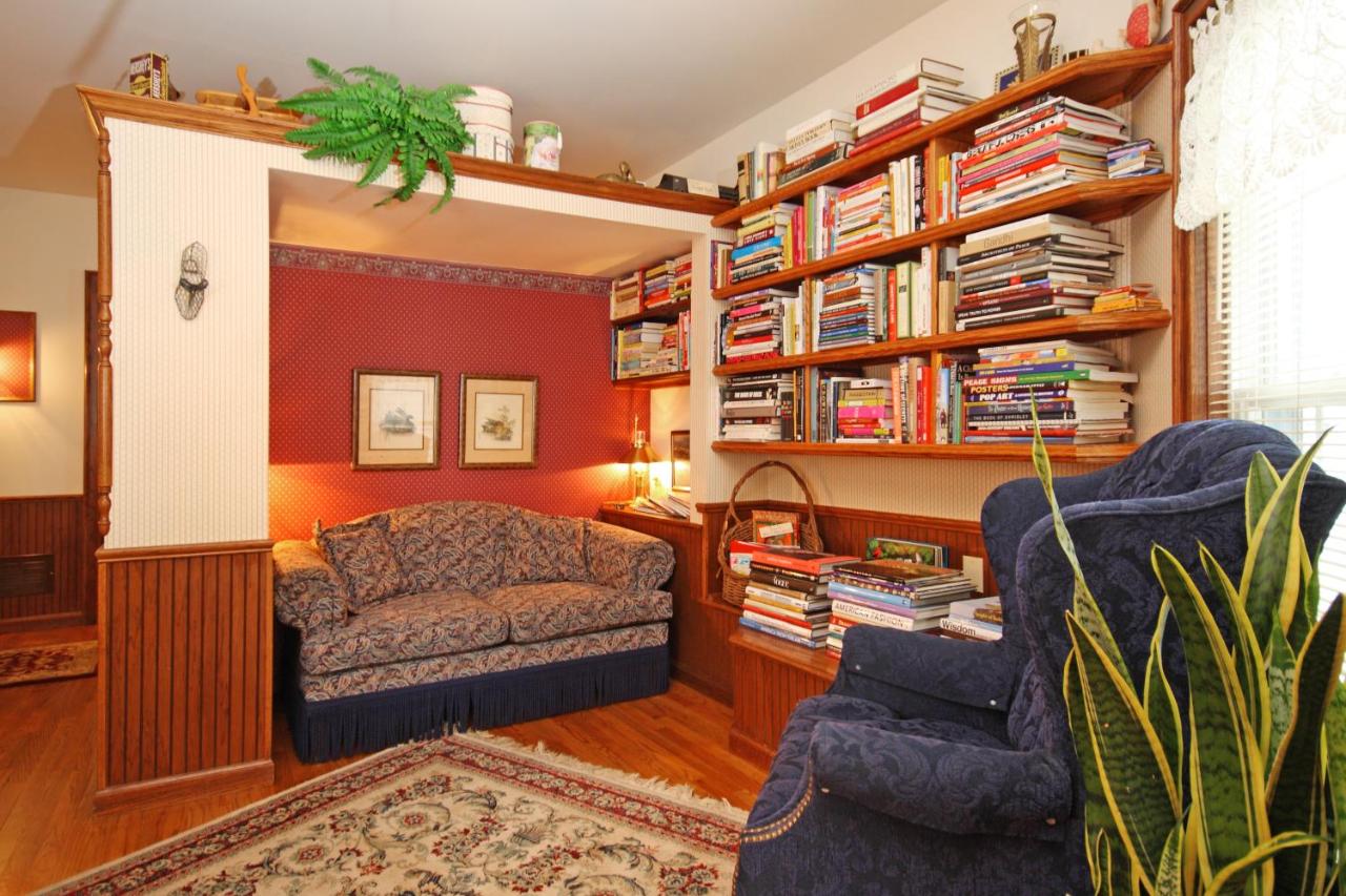 | Yelton Manor Bed and Breakfast