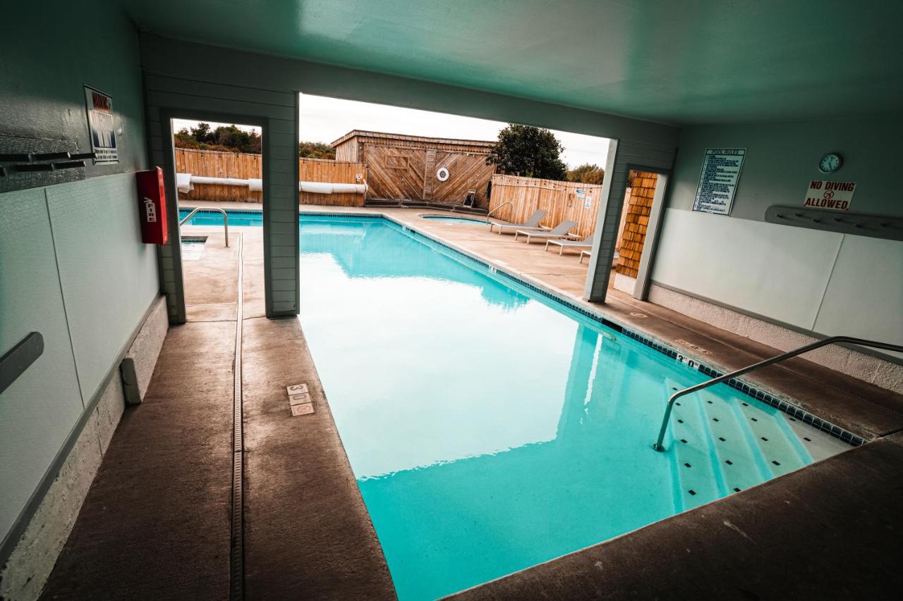 | Surfcrest Resort