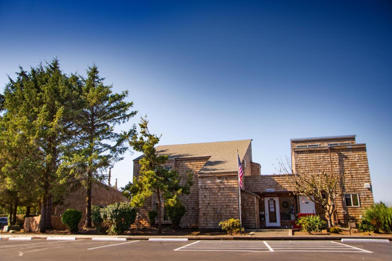 | Surfcrest Resort